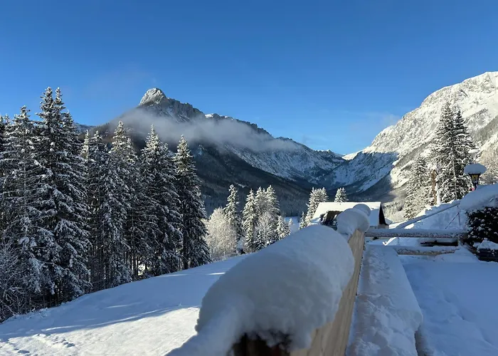 Schuster's Alpenpanorama Aparthotel 3*