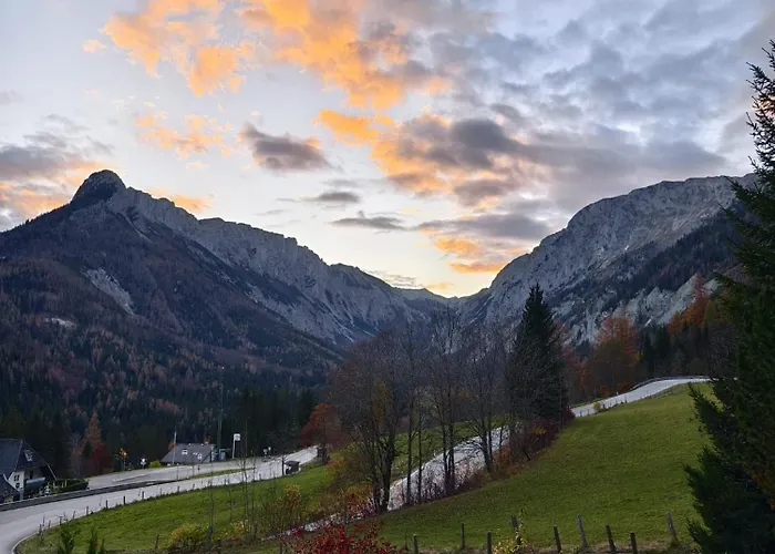 Schuster's Alpenpanorama Aparthotel 3*